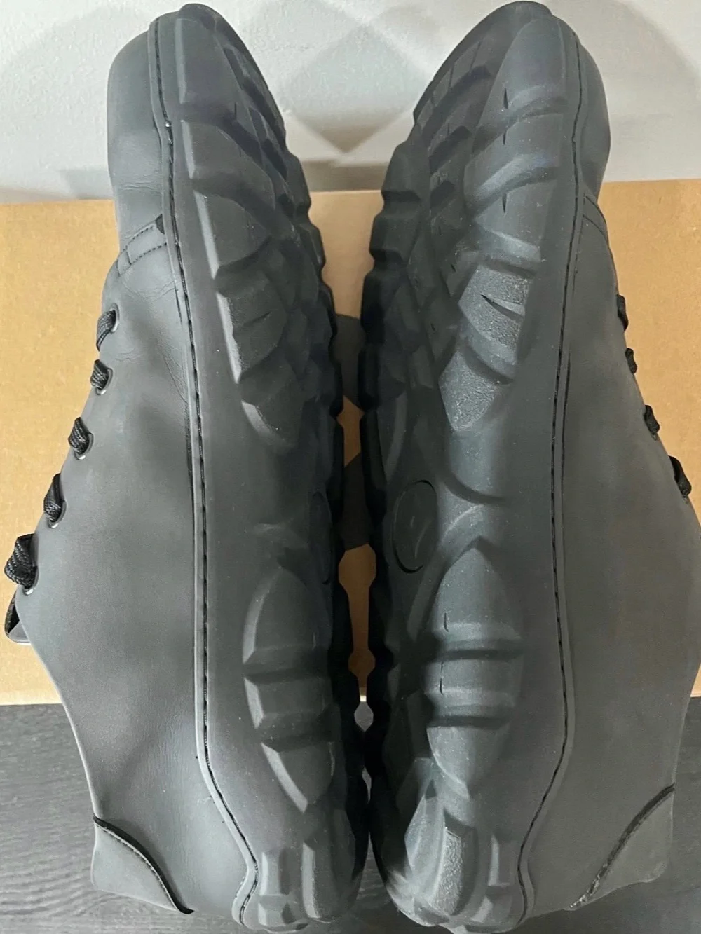 Gaucho ninja safety trainers in black size 11